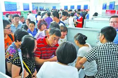 熱問(wèn)高招 高考志愿填報(bào)咨詢?nèi)ヂ裕▓D）